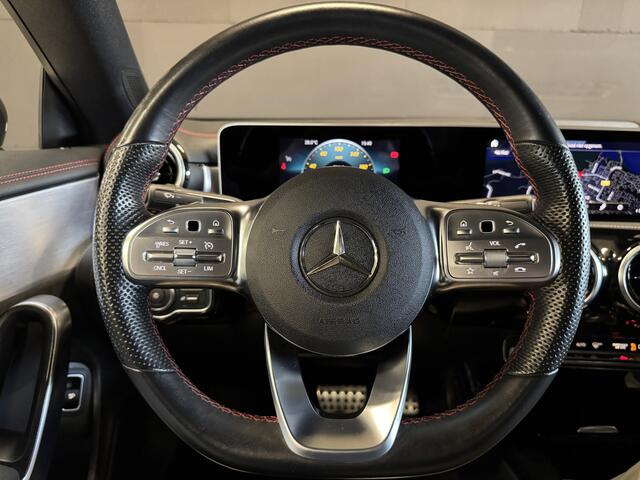 Mercedes-Benz CLA-KLASSE 200 Business Solution AMG Automaat | Elektr. trekhaak | Full LED | Camera | Widescreen