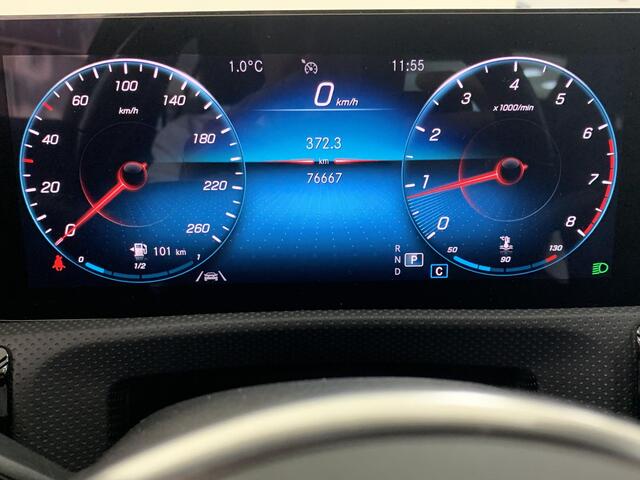 Mercedes-Benz CLA-KLASSE 200 Business Solution Luxury NAVIGATIE | ACHTERUITRIJCAMERA | PARKEERSENSOREN VOOR-EN ACHTER