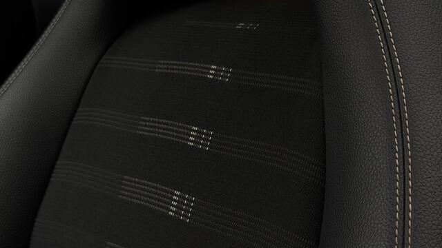 Mercedes-Benz CLA-KLASSE Shooting Brake 180 Business Solution AMG, Stoelverwarming, Camera, Cruise, Navi