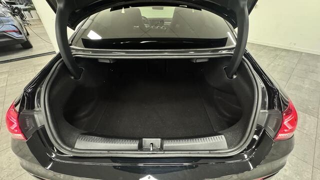 Mercedes-Benz CLA-KLASSE 200 Business Solution AMG | Panoramadak | AMG | Navigatie |