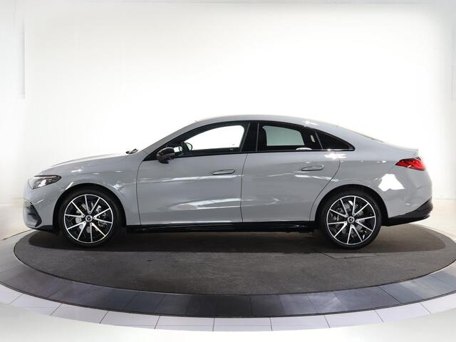 Mercedes-Benz CLA-KLASSE 250+ Launch Edition 85 kWh | Night | Panoramadak | DISTRONIC | Achteruitrijcamera | Dodehoekassistent |