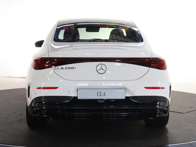 Mercedes-Benz CLA-KLASSE 250+ Launch Edition 85 kWh | Night | Panoramadak | Stoelverwarming | DISTRONIC | Achteruitrijcamera | Dodehoekassistent |