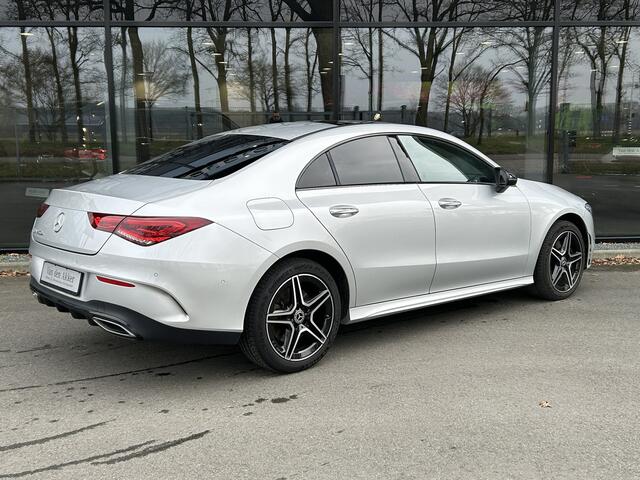 Mercedes-Benz CLA-KLASSE 250e AMG // Panoramadak // Nightpakket // Sfeerverlichting // Carplay // Camera // Keyless // MultiBeam