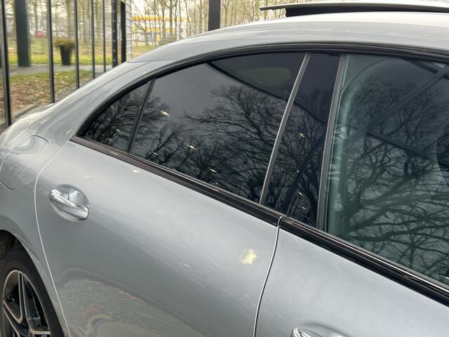 Mercedes-Benz CLA-KLASSE 250e AMG // Panoramadak // Nightpakket // Sfeerverlichting // Carplay // Camera // Keyless // MultiBeam
