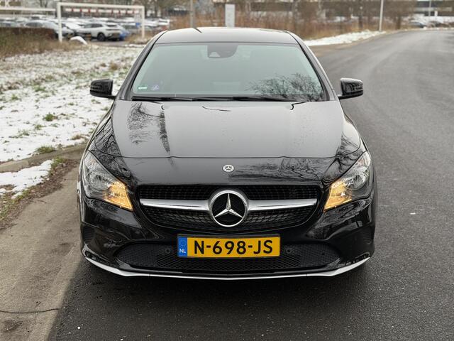 Mercedes-Benz CLA-KLASSE Shooting Brake 180 Prestige limited edition