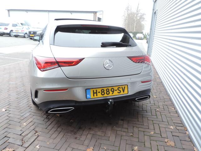 Mercedes-Benz CLA-KLASSE Shooting Brake 180 Business Solution AMG panoramadak night pakket trekhaak vol vol sfeer licht