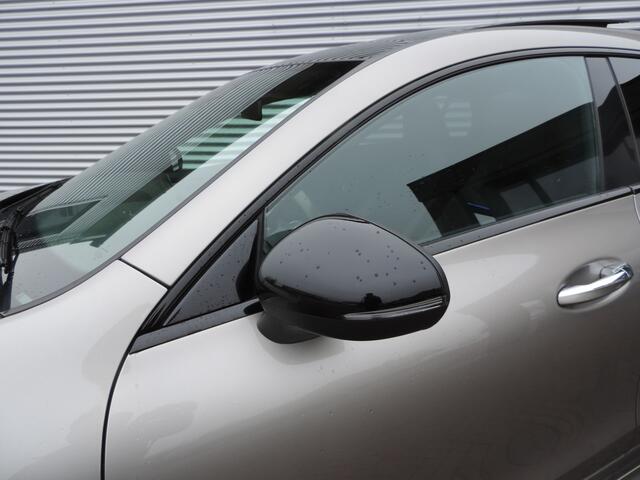 Mercedes-Benz CLA-KLASSE Shooting Brake 180 Business Solution AMG panoramadak night pakket trekhaak vol vol sfeer licht