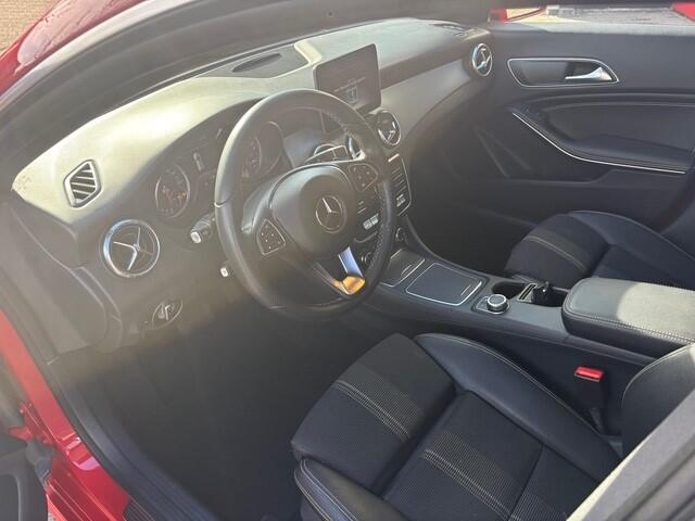 Mercedes-Benz CLA-KLASSE Shooting Brake 180 Business Solution AMG | Navi | Cruise | 73.206 km Dealeronderhouden