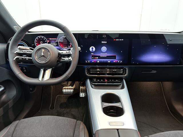 Mercedes-Benz CLA-KLASSE 180 Business Solution AMG | Premium pakket | Nightpakket | Trekhaak | MBUX Superscreen | Adaptieve cruisecontrol | Memorypakket | THERMOTRONIC | KEYLESS-GO comfortpakket |