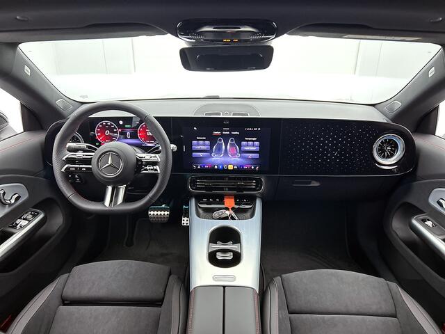 Mercedes-Benz CLA-KLASSE 180 Business Solution AMG | Memorypakket | Multibeam LED | Nightpakket | Smartphone Integratie | Panoramadak | 19 inch AMG velgen | THERMOTRONIC | Adaptieve cruisecontrol |