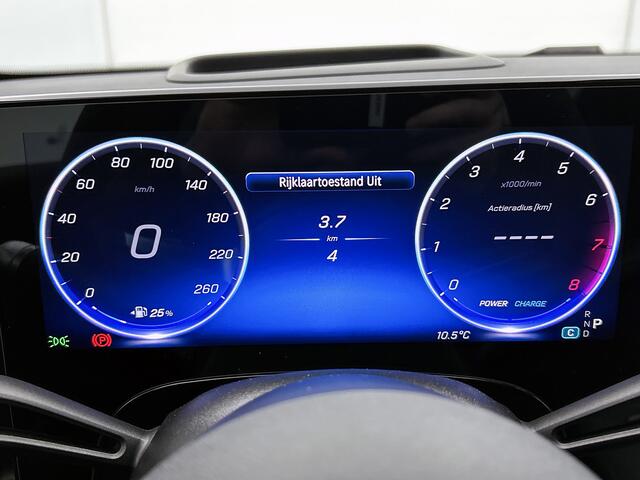 Mercedes-Benz CLA-KLASSE 180 Business Solution AMG | Premium Plus | Nightpakket | Trekhaak | Head-up display | Panoramadak | MBUX Superscreen | Smartphone integratie | MULTIBEAM LED | Burmester 3D Sound systeem | Adaptieve cruisecontrol |