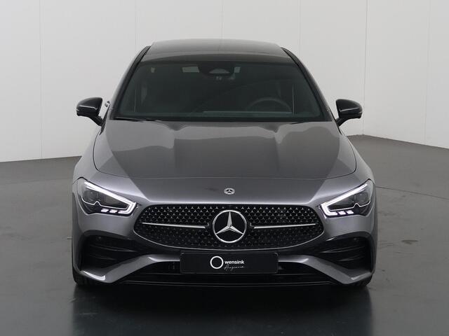 Mercedes-Benz CLA-KLASSE 180 Business Solution AMG | Panoramaschuifdak | AMG Line Plus | Night pakket | Head-up display | 360° camera | 19"AMG velgen |