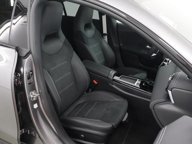 Mercedes-Benz CLA-KLASSE 180 Business Solution AMG | Panoramaschuifdak | AMG Line Plus | Night pakket | Head-up display | 360° camera | 19"AMG velgen |