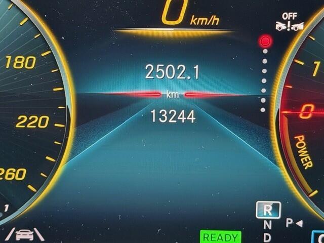 Mercedes-Benz CLA-KLASSE Shooting Brake 250 e AMG Line l MBUX l Camera l Tempomaat l Sfeerverlichting l LED l Keyless Go l Night pakket l Dodehoek assistent l Elekt. bed. Achterklep l Spiegel pakket l Afneembare trekhaak l Diefstel inbraak alarm l 581 Automatische Airco l Comfort