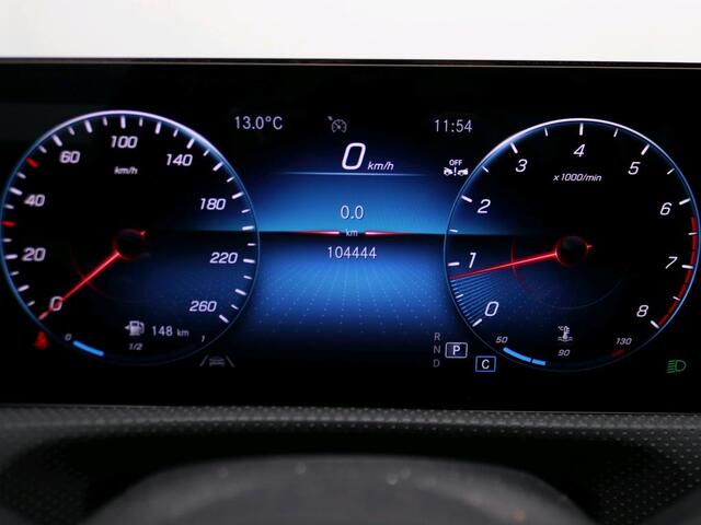 Mercedes-Benz CLA-KLASSE Shooting Brake 180 Business Solution AMG AMG | Night Pakket | Panorama Schuif-Kanteldak | Trekhaak | Memory Voorstoelen. Inclusief 24 maanden Mercedes-Benz Certified garantie voor Europa.