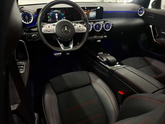 Mercedes-Benz CLA-KLASSE Shooting Brake 250 e AMG Line - Pano - CarPlay - Stoelverw. - ACC