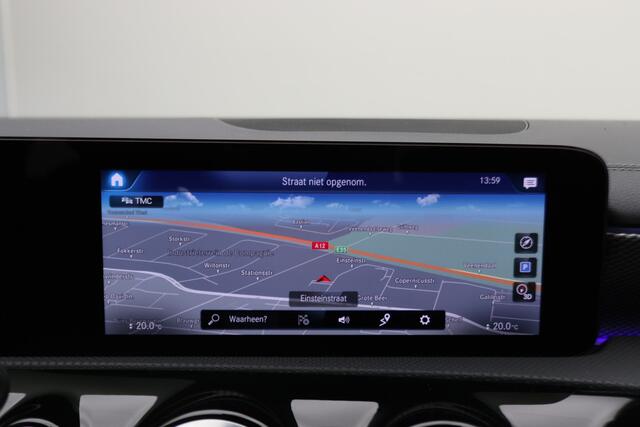 Mercedes-Benz CLA-KLASSE Shooting Brake 180 Business Solution Luxury Leer, Camera, Apple Carplay, Sfeerverlichting, PDC