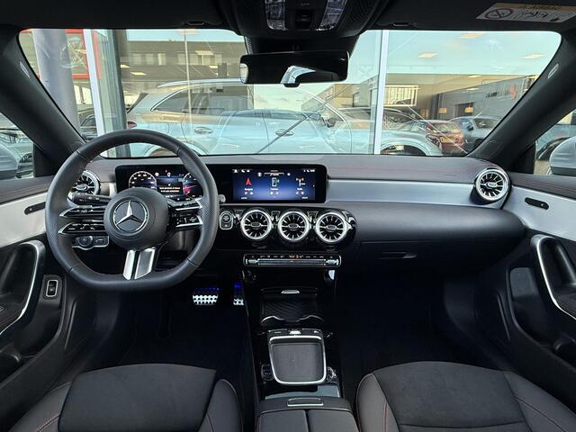 Mercedes-Benz CLA-KLASSE Shooting Brake 180 Star Edition LIMITED Panorama dak