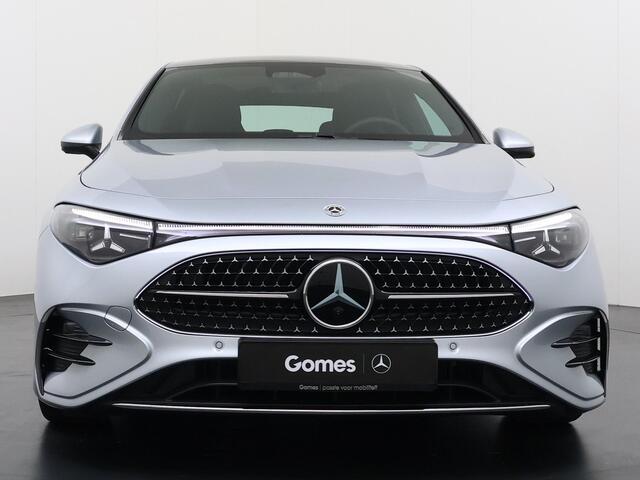 Mercedes-Benz CLA-KLASSE 180 Business Solution AMG | Panoramadak | Adaptieve Cruise Control | Dodehoekassistent | Verkeersbordenassistent | Adaptieve Grootlichtassistent | Stoelverwarming | Sfeerverlichting | Apple CarPlay | Android Auto | Achteruitrijcamera | Parkeersensoren