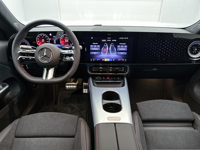 Mercedes-Benz CLA-KLASSE 180 Business Solution AMG | Nightpakket | Multibeam Led | Thermotronic | Trekhaak | Memorypakket | 19 inch AMG velgen | Sierdelen aluminium | Adaptieve cruisecontrol |