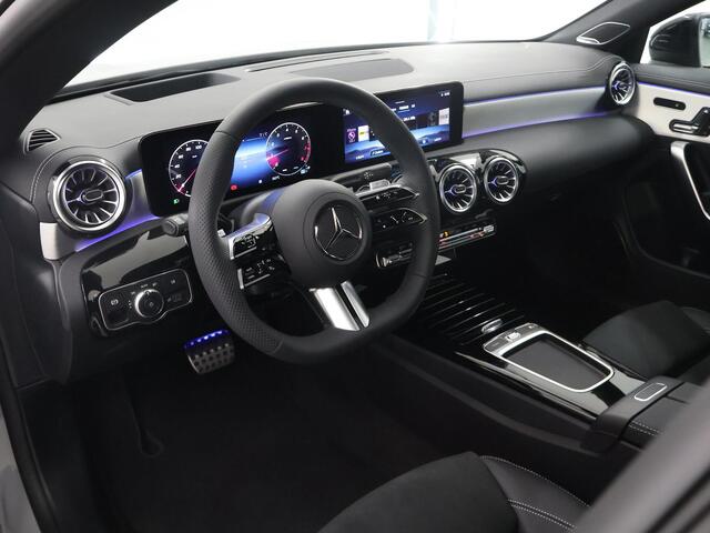 Mercedes-Benz CLA-KLASSE Shooting Brake 180 Business Solution AMG | AMG Line Plus | Nightpakket | Head-up display | 360° camera | Dodehoekassistent | 19 inch AMG Velgen |
