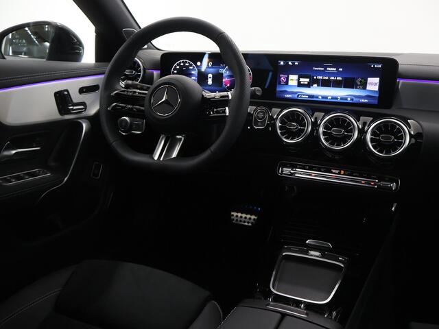 Mercedes-Benz CLA-KLASSE Shooting Brake 180 Business Solution AMG | AMG Line Plus | Nightpakket | Head-up display | 360° camera | Dodehoekassistent | 19 inch AMG Velgen |