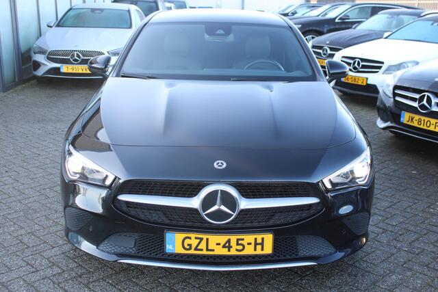 Mercedes-Benz CLA-KLASSE Shooting Brake 180 AUT7 Luxury Line LEDER NAVI CAMERA CARPLAY