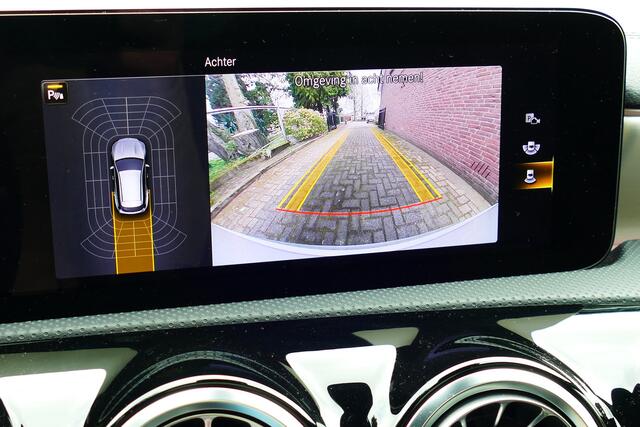 Mercedes-Benz CLA-KLASSE Shooting Brake 200 AMG Line. Panodak,