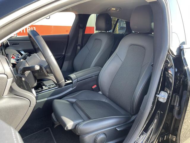 Mercedes-Benz CLA-KLASSE Shooting Brake 250 e 17"/Apple Carplay & Android Auto/LED/Stoelverwarming/Camera/Climate