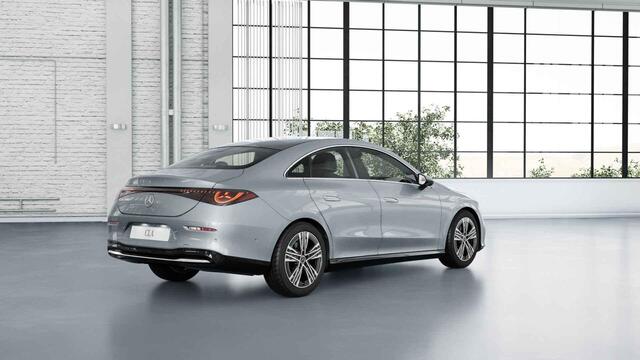 Mercedes-Benz CLA-KLASSE 180 Business Solution Luxury | Dodehoekassistent | Panoramadak | Stoelverwarming | LED koplampen | Adaptieve cruisecontrol | Achteruitrijcamera |