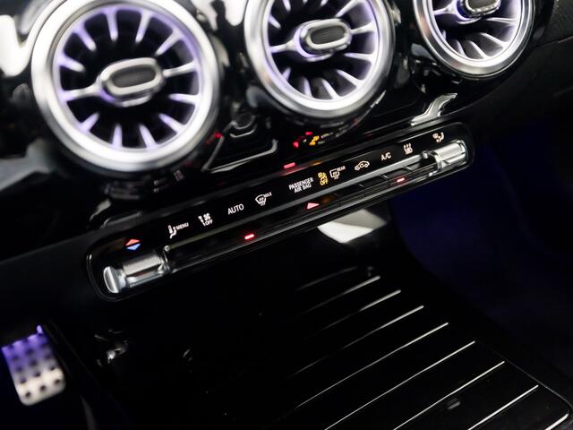 Mercedes-Benz CLA-KLASSE 250 e AMG Sport 218Pk Automaat (APPLE CARPLAY, SFEERVERLICHTING, BURMESTER, GETINT GLAS, CAMERA, LEDER/ALCANTARA, STOELVERWARMING, WIDESCREEN, NIEUWSTAAT)