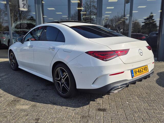 Mercedes-Benz CLA-KLASSE 200 Business Solution AMG | Navigatie | Panoramadak |