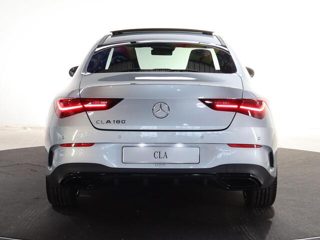 Mercedes-Benz CLA-KLASSE 180 Business Solution AMG | Panoramaschuifdak | AMG Line Plus | Head-up display | Nightpakket | 360° camera | Dodehoekassistent |