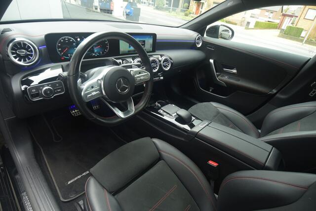 Mercedes-Benz CLA-KLASSE 250 AMG Line Premium Plus