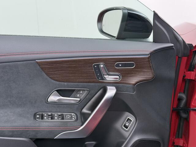 Mercedes-Benz CLA-KLASSE 250 e AMG line | Pano HUD Memory Keyless