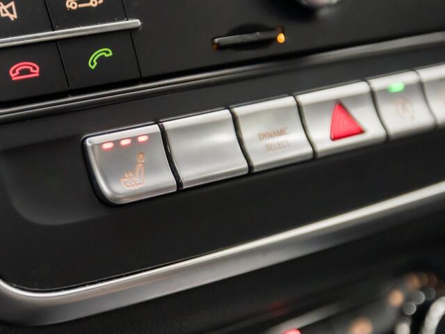 Mercedes-Benz CLA-KLASSE 180 Solution Sport Automaat (GROOT NAVI, CAMERA, LEDER, STOELVERWARMING, ZWART HEMEL, SPORTSTOELEN, PARKEERSENSOREN, LED KOPLAMPEN, NIEUWE APK, NIEUWSTAAT)