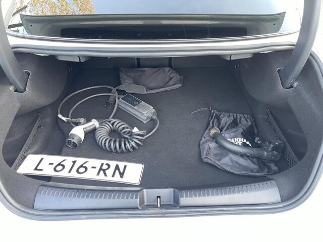 Mercedes-Benz CLA-KLASSE 250 e Advantage AMG Line 18"/Dodehoek/Trekhaak/Camera/Sfeerverlichting/Stoelverwarming