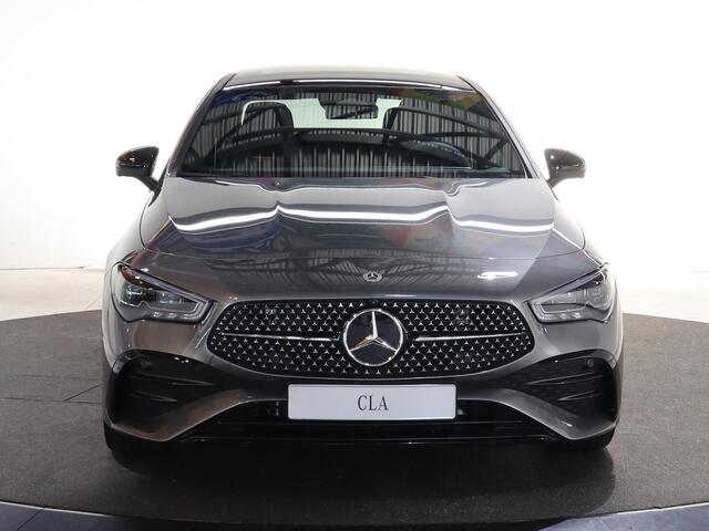 Mercedes-Benz CLA-KLASSE 180 Business Solution AMG | Panoramaschuifdak | AMG Line Plus | Head-up display | Nightpakket | 360° camera | Dodehoekassistent |