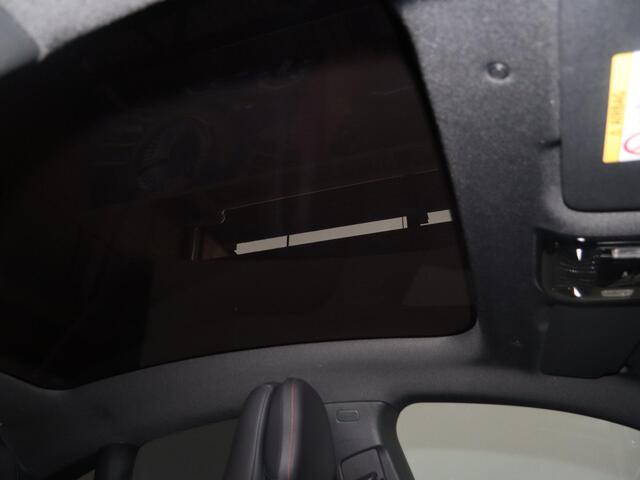 Mercedes-Benz CLA-KLASSE 250+ Launch Edition 85 kWh | Night | Panoramadak | Stoelverwarming | DISTRONIC | Achteruitrijcamera | Dodehoekassistent |