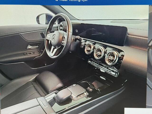 Mercedes-Benz CLA-KLASSE 180 AUT7 Luxury Line LEDER MEMORY PANORAMADAK SFEER KEY-LESS GO