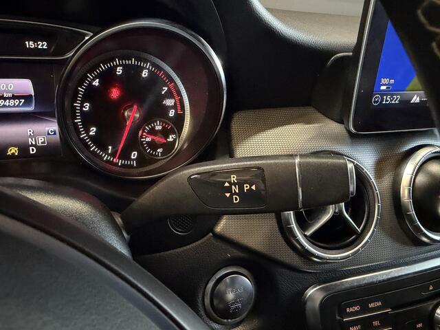 Mercedes-Benz CLA-KLASSE 180 Business Solution Automaat | Camera | Carplay | AMG Performance stoelen | Navi | Cruise