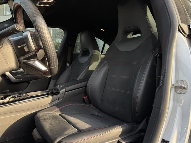 Mercedes-Benz CLA-KLASSE Aut. 180 AMG Sport | Trekhaak | Navi | Camera | Sfeer Verlichting | Nieuw Model |