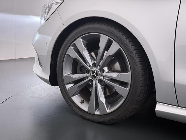 Mercedes-Benz CLA-KLASSE 180 Business Solution Trekhaak | NAP | Navigatie | Camera | LMV