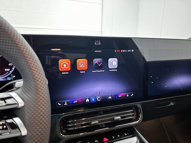 Mercedes-Benz CLA-KLASSE 200 Business Solution AMG 58 kWh | Premium pakket | Nightpakket | Smartphone integratie | Adaptieve cruisecontrol | Vast panoramadak | Memorypakket | Warmtepomp | MBUX Superscreen | Antidiefstal pakket |