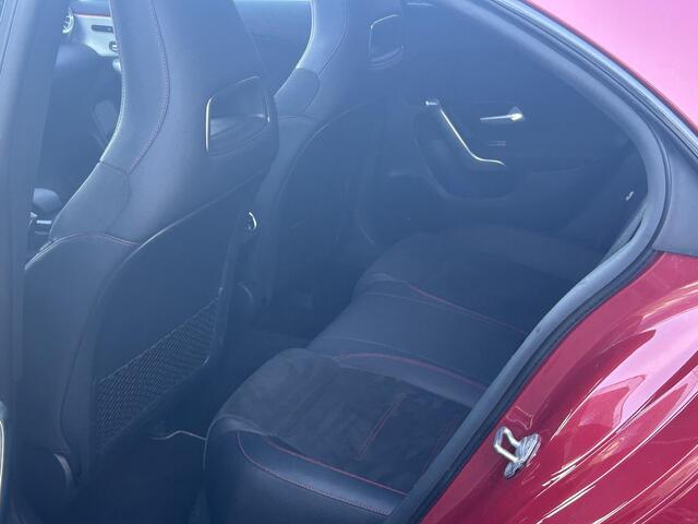 Mercedes-Benz CLA-KLASSE 250 e Business Solution AMG Limited (Trekhaak) | Navigatie | Camera | Climate Control |