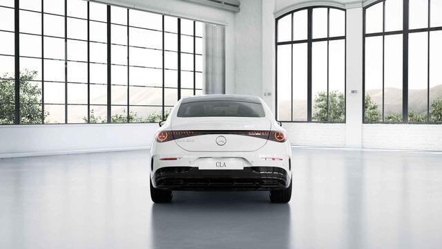 Mercedes-Benz CLA-KLASSE 200 Business Solution AMG 58 kWh | Nightpakket | Panoramadak | Stoelverwarming | Dodehoekassistent |