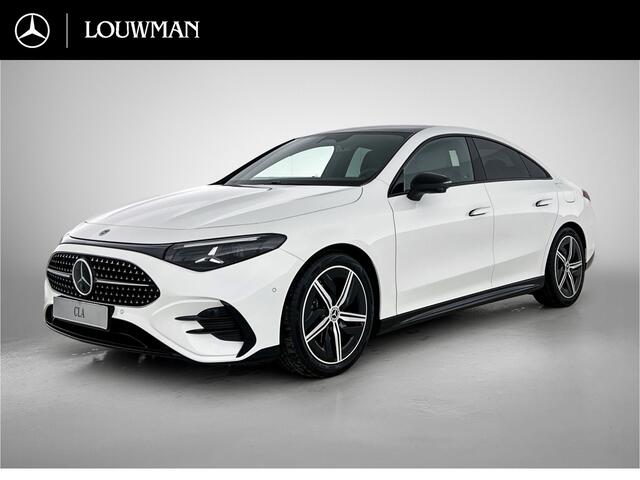 Mercedes-Benz CLA-KLASSE 180 Business Solution AMG | Premium pakket | Nightpakket | Trekhaak | Smartphone integratie | PARKTRONIC | URBAN GUARD | Sfeerverlichting | Stoelverwarming | Sportstoelen | Vast panoramadak |