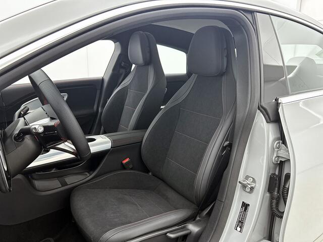 Mercedes-Benz CLA-KLASSE 200 Business Solution AMG | Advanced Plus pakket | Parkeerpakket | Smartphone integratie | Vast panoramadak | Sfeerverlichting | URBAN GUARD | Gezichtsherkenning |