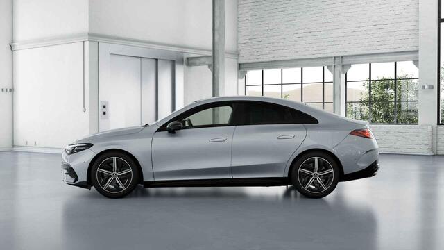 Mercedes-Benz CLA-KLASSE 200 Business Solution AMG 58 kWh | Panoramadak | Night | Stoelverwarming | Achteruitrijcamera | Dodehoekassistent |
