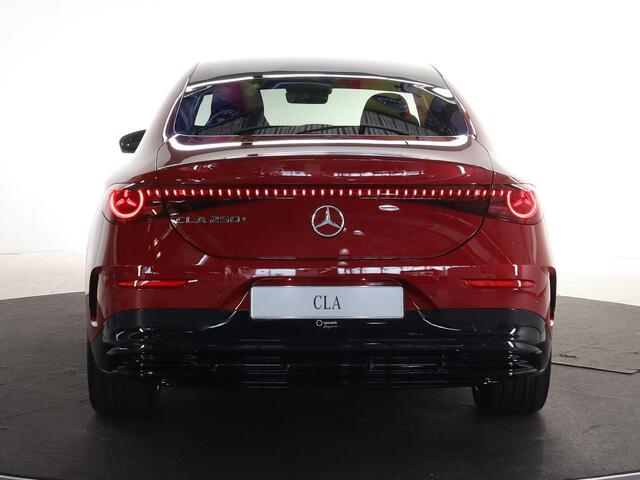 Mercedes-Benz CLA-KLASSE 250+ Launch Edition 85 kWh | Night | Panoramadak | DISTRONIC | Achteruitrijcamera | Dodehoekassistent |